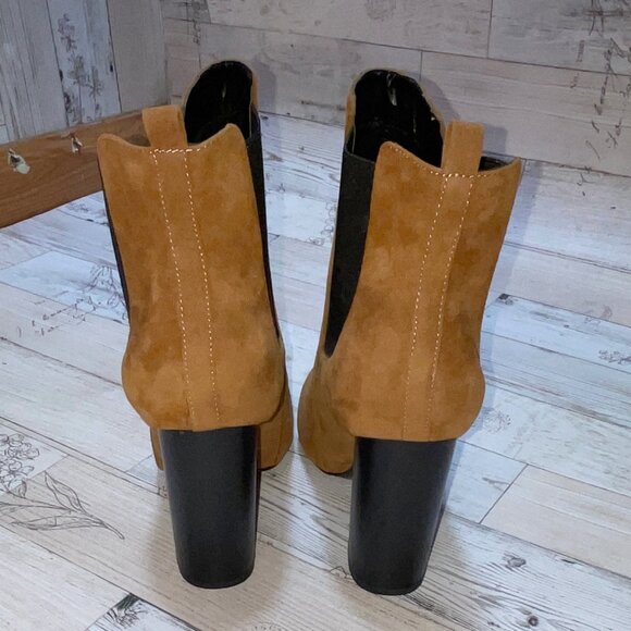 Guilty Soles Rosalie Tan Bootie - Picture 4 of 5